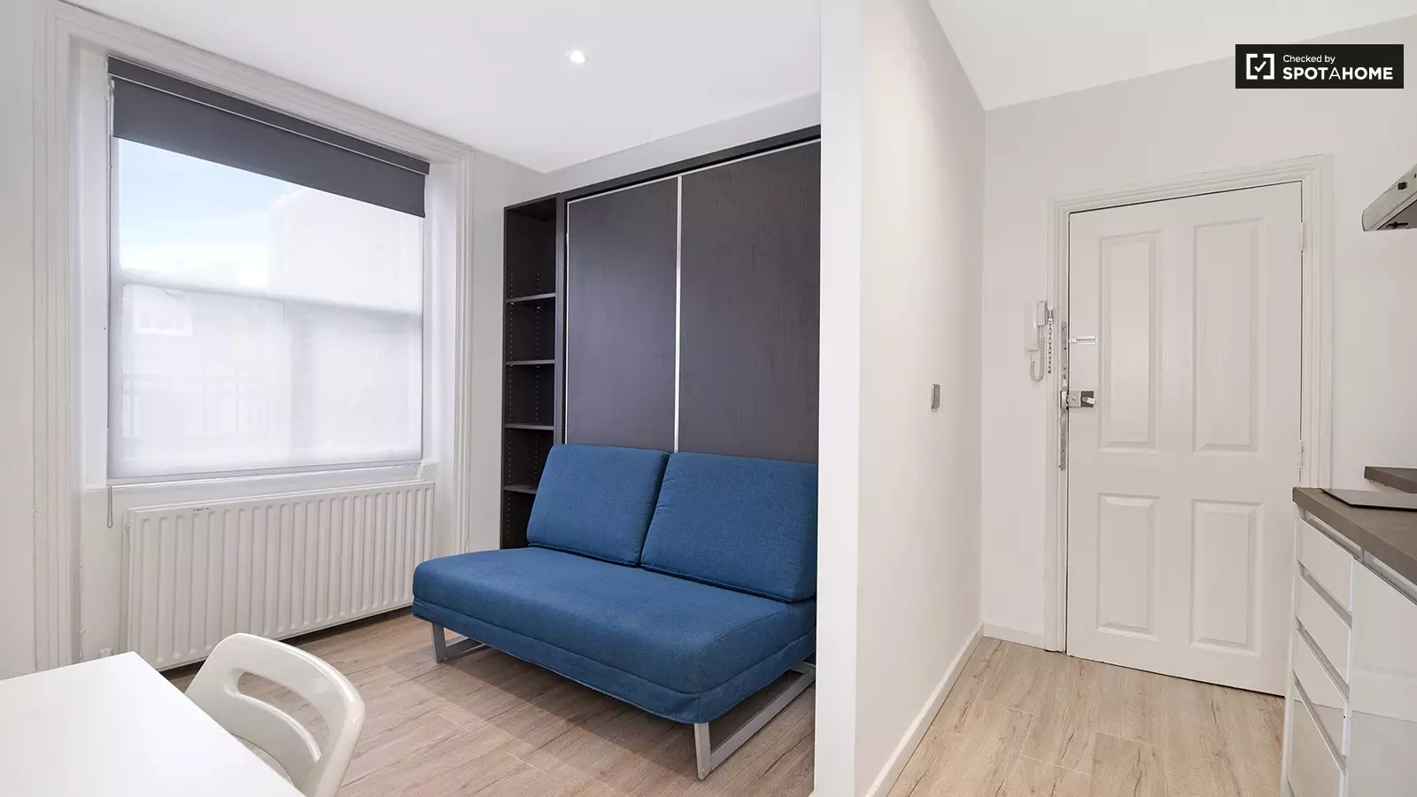 Flat Queensborough Terrace in City of Westminster