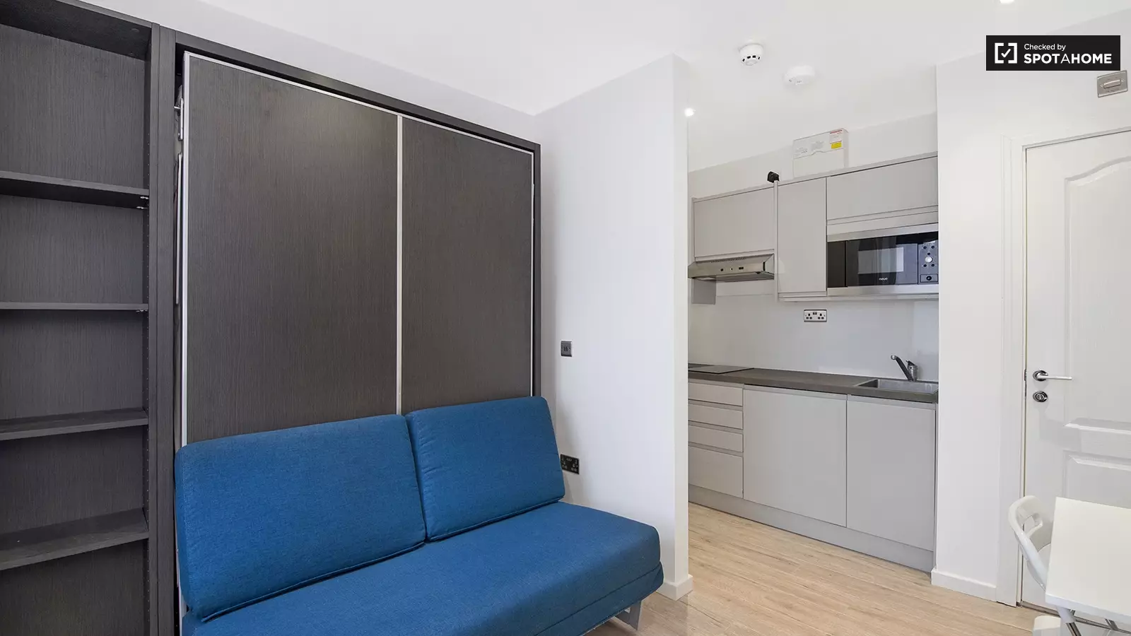 Flat Queensborough Terrace in City of Westminster