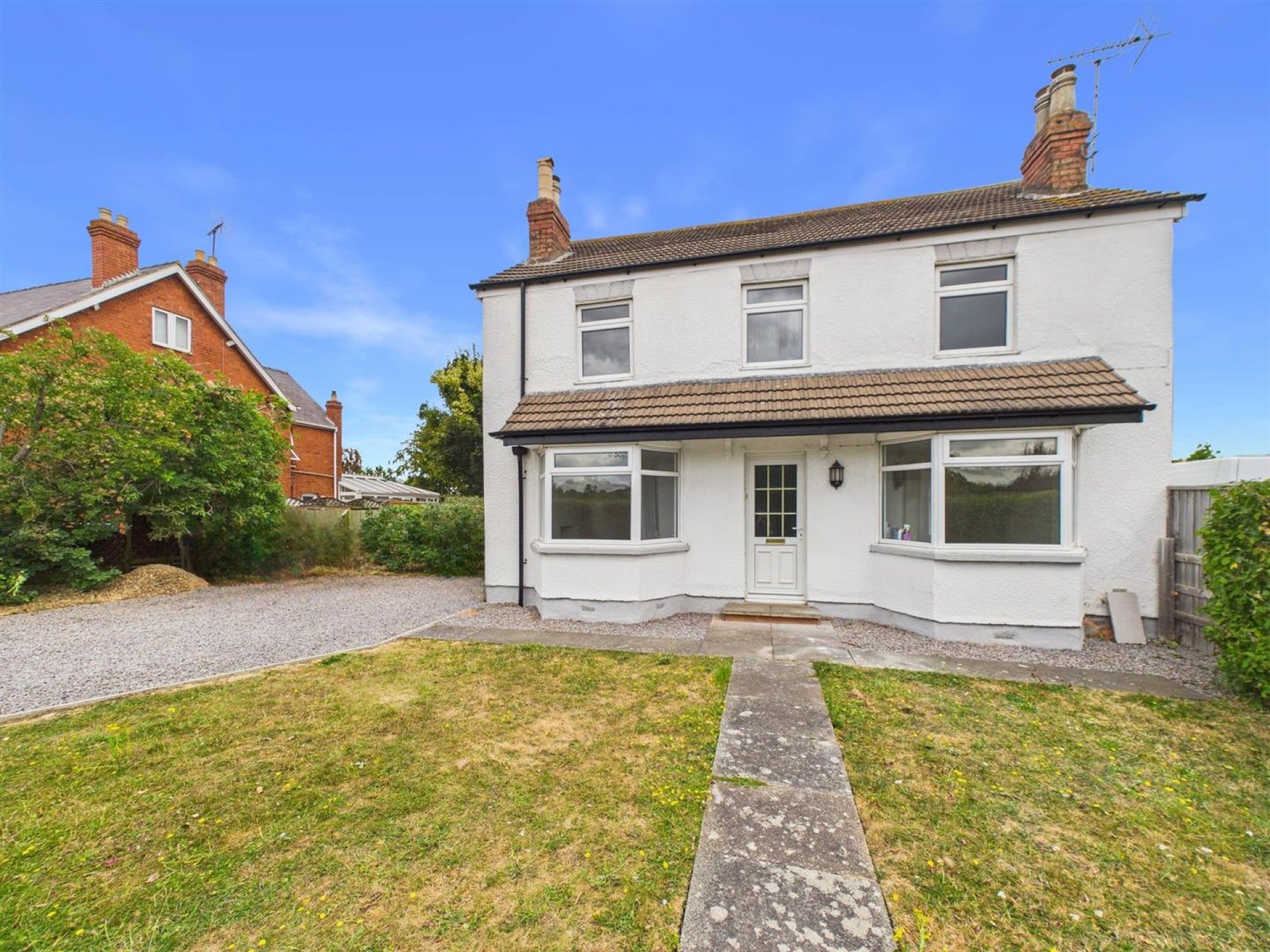 House Cheltenham Road East in Tewkesbury