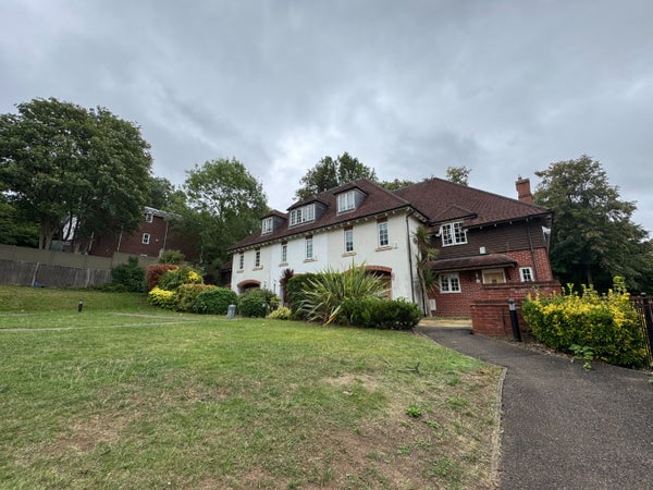 Flat Cottage Close in London