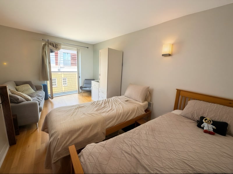 Room Plumbers Row in Greater London