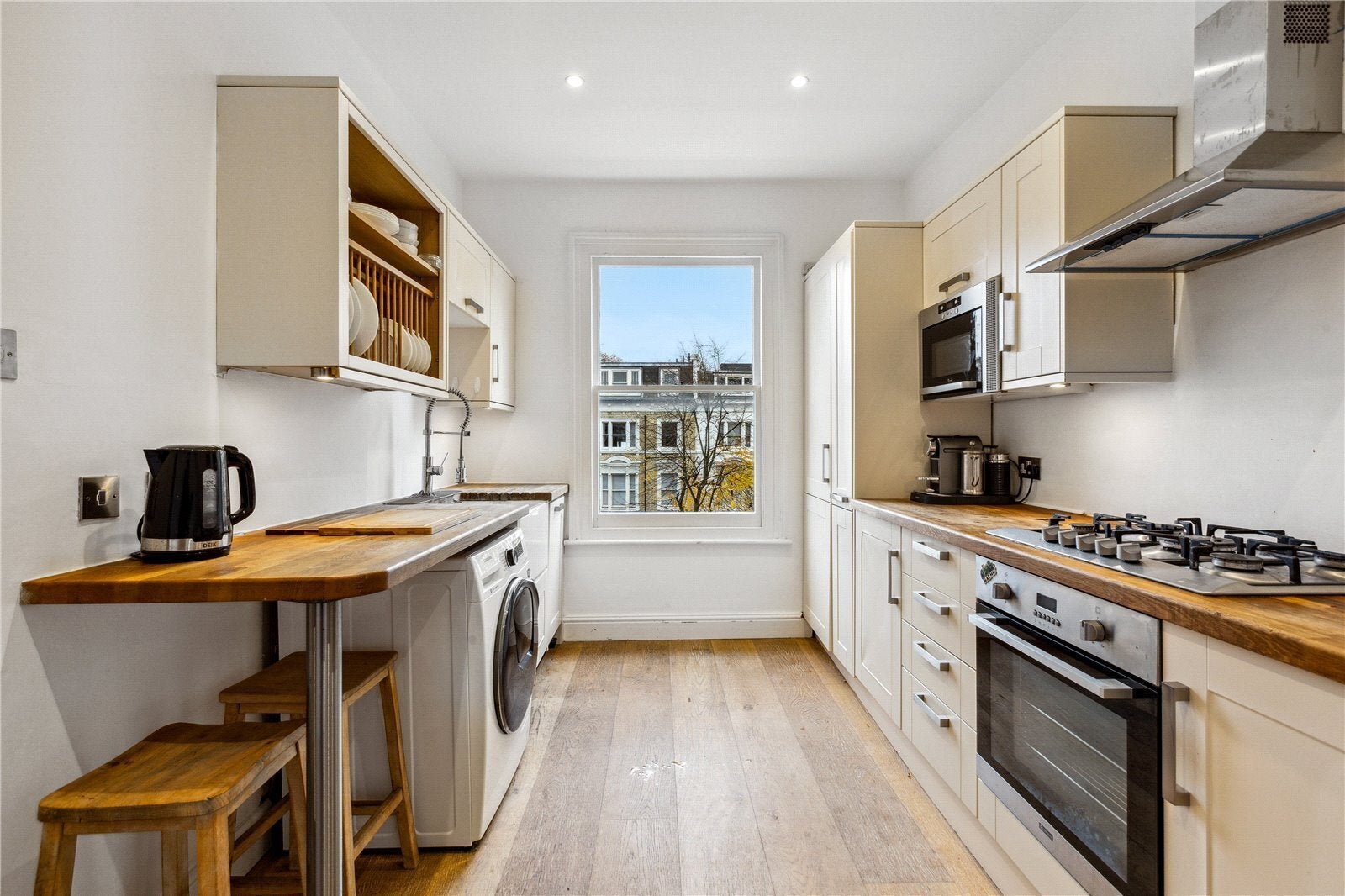 Flat Elsham Road in Greater London