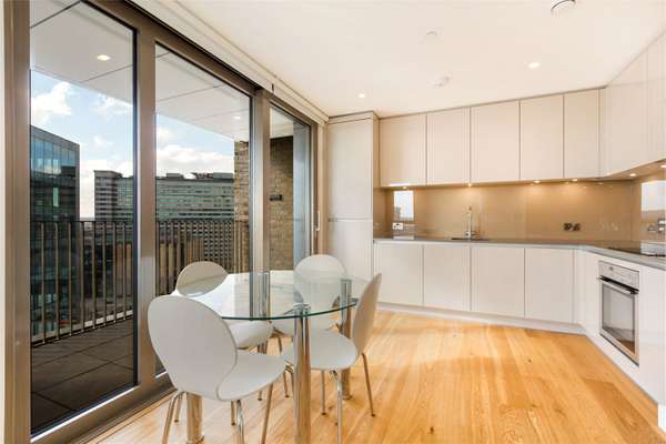 Flat Ruskin Square in Greater London
