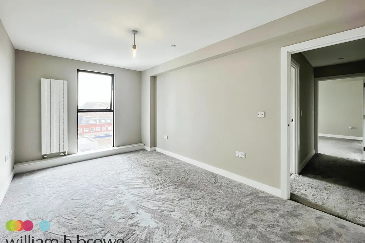 Flat Victoria Avenue in Southend-on-Sea