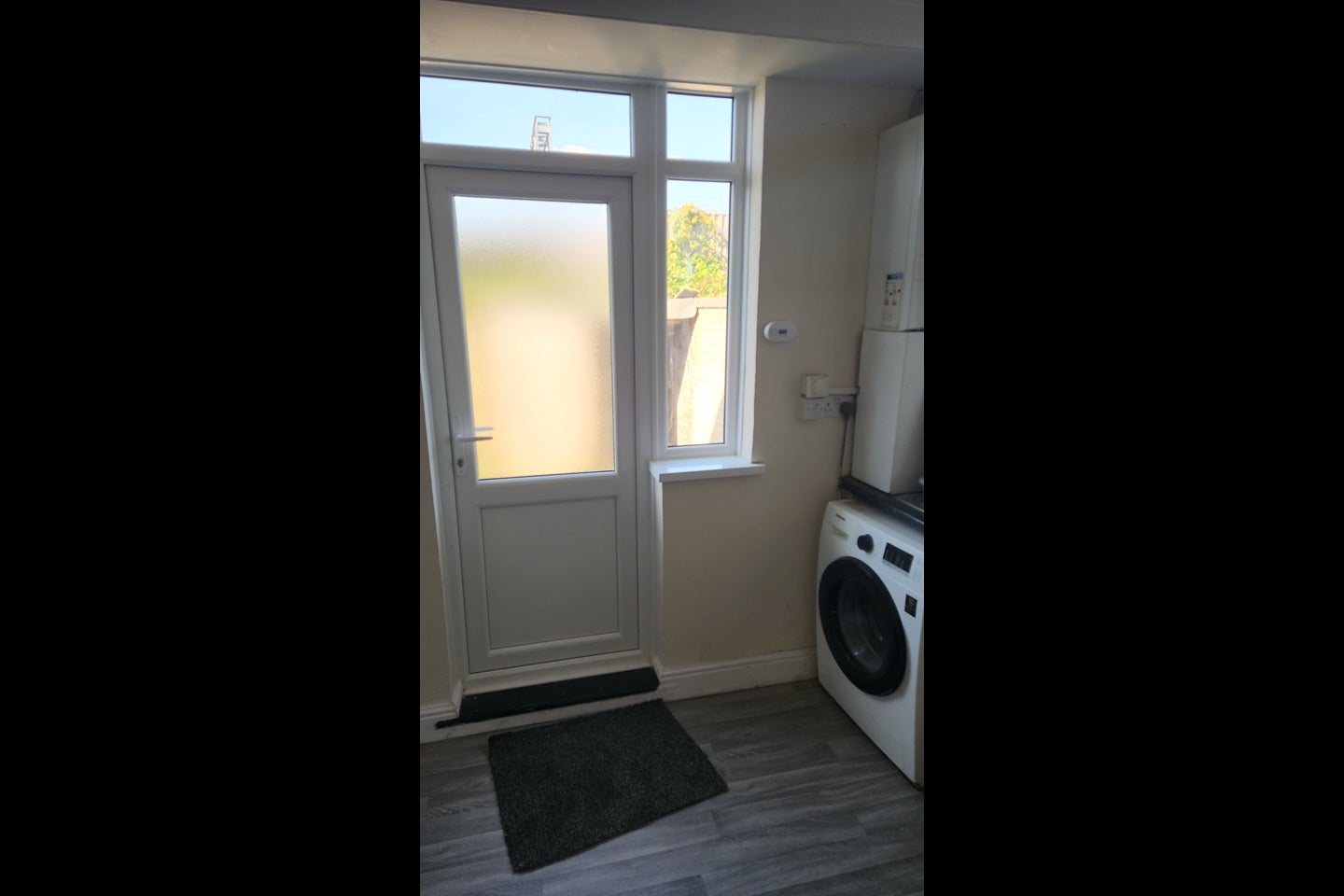 Room Marmadon Road in Greater London