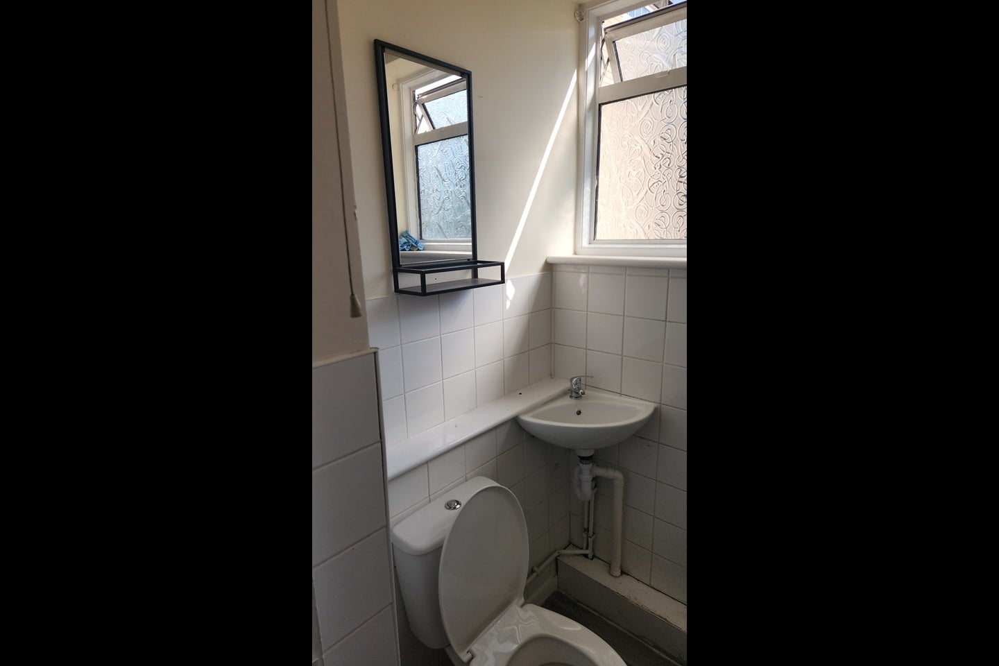 Room Marmadon Road in Greater London