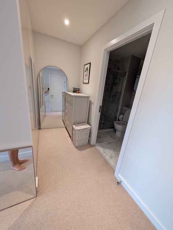 Room Deacon Street in Greater London