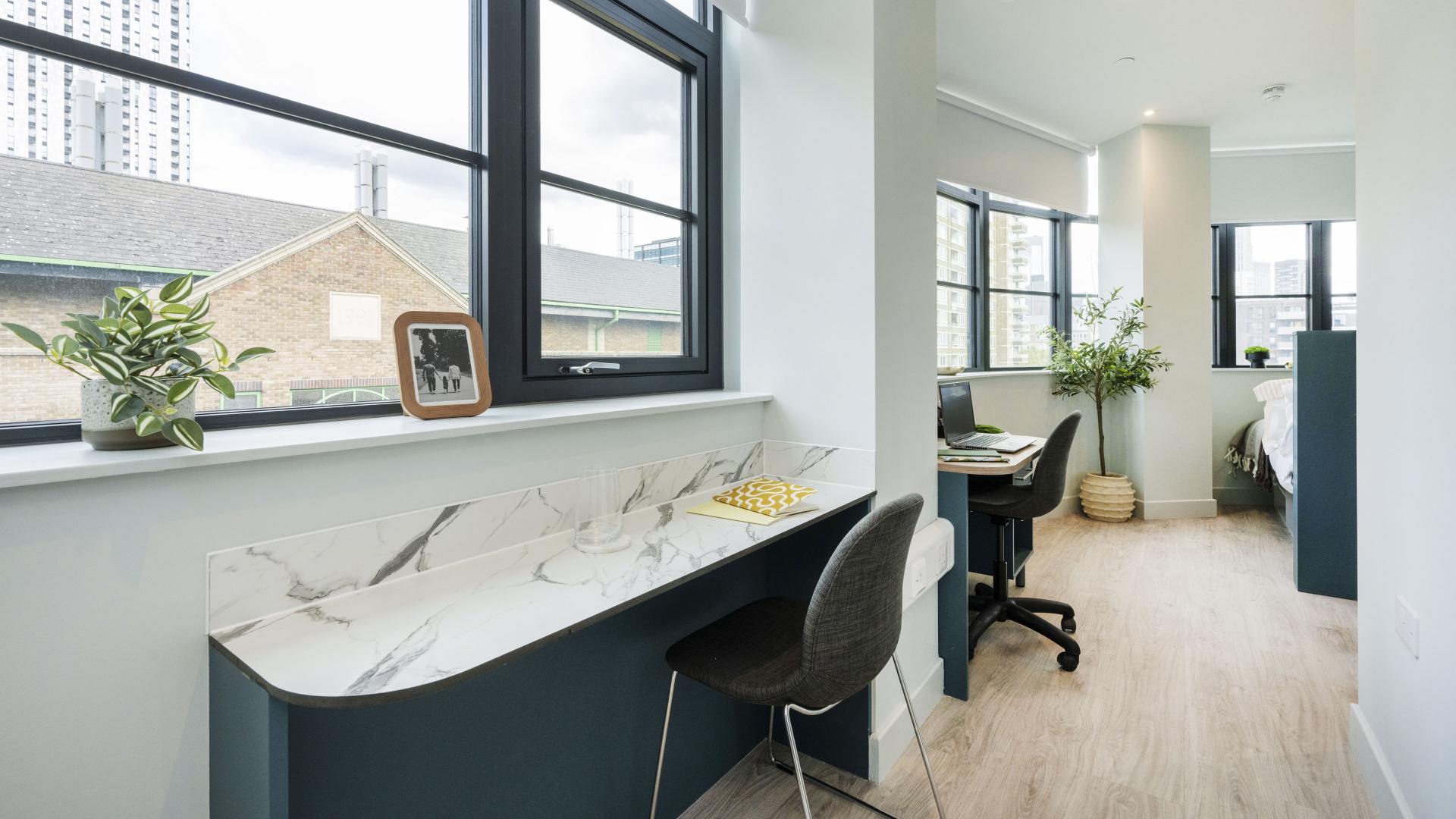 Room Bath Street in Greater London