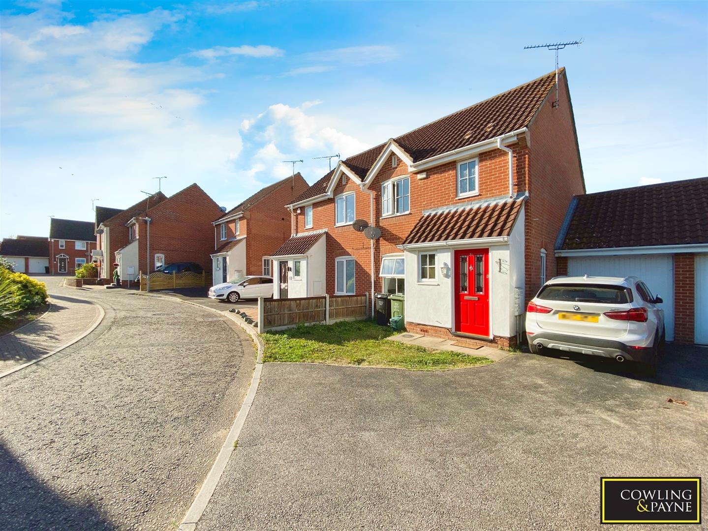 House Orkney Gardens in Basildon