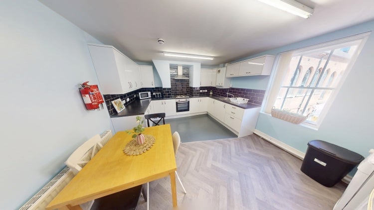 Flat Wollaton Street in Nottingham