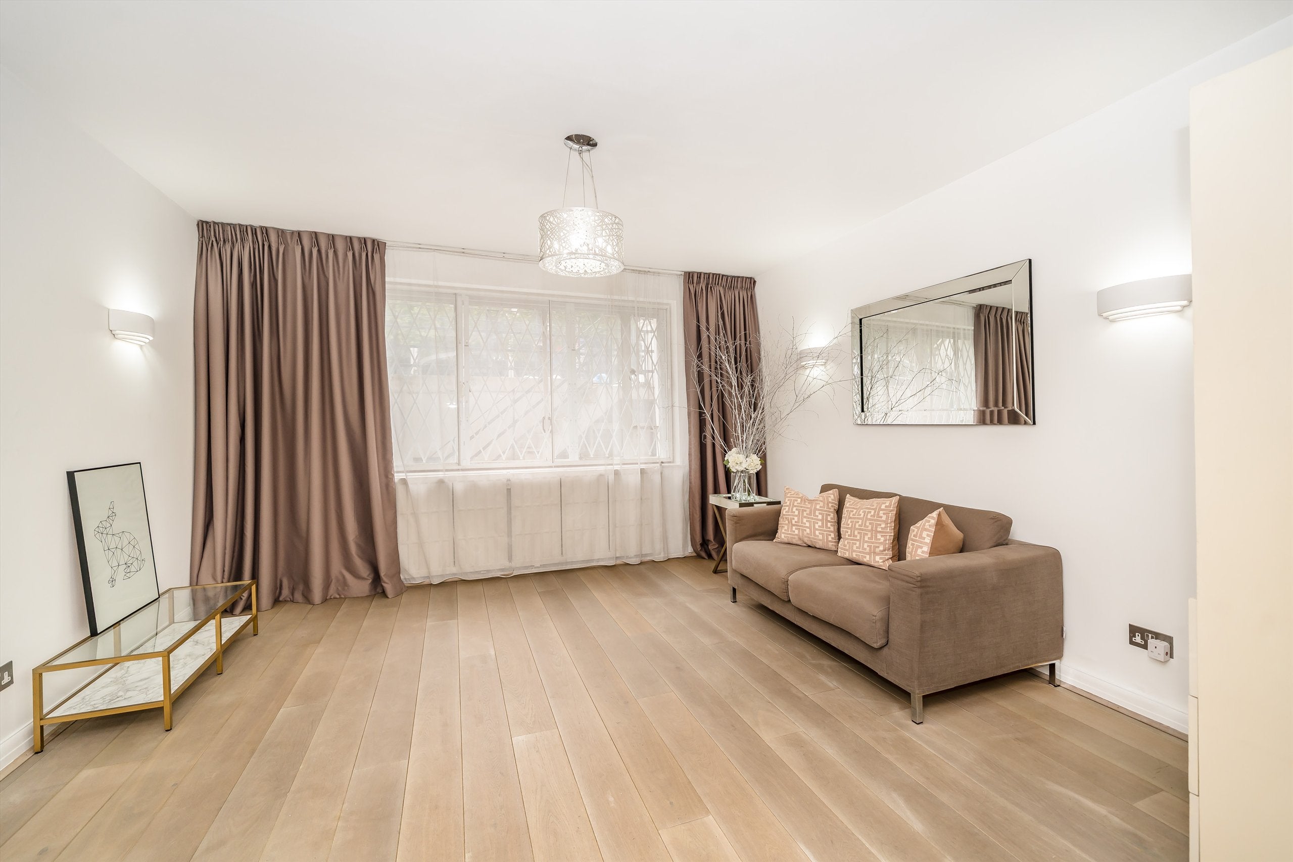 Flat Cromwell Road in Greater London