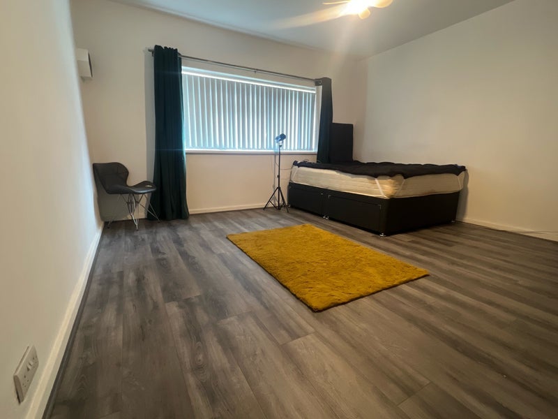 Room Merevale Road in Metropolitan Borough of Solihull