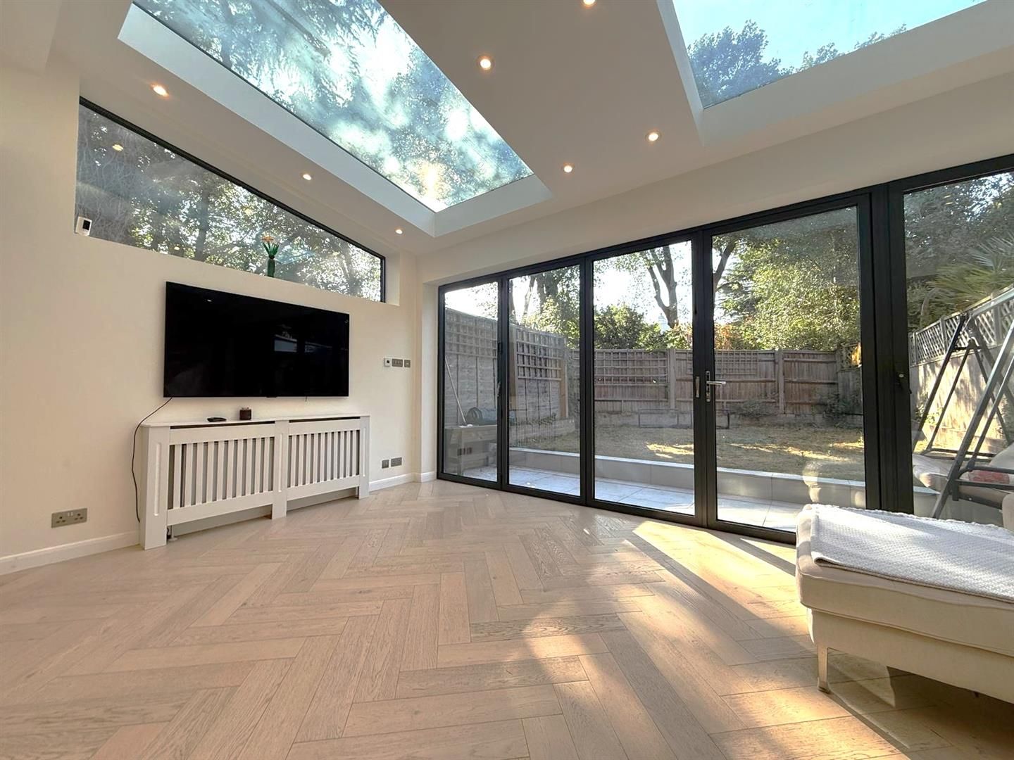 House Cedar Court in Greater London