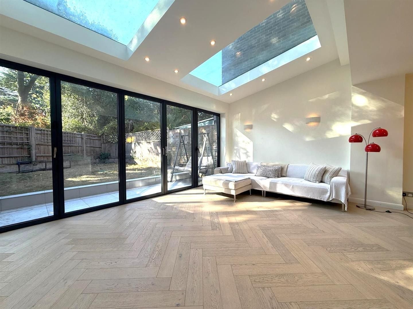 House Cedar Court in Greater London