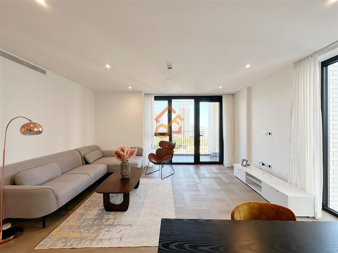 Flat Merino Gardens in Greater London