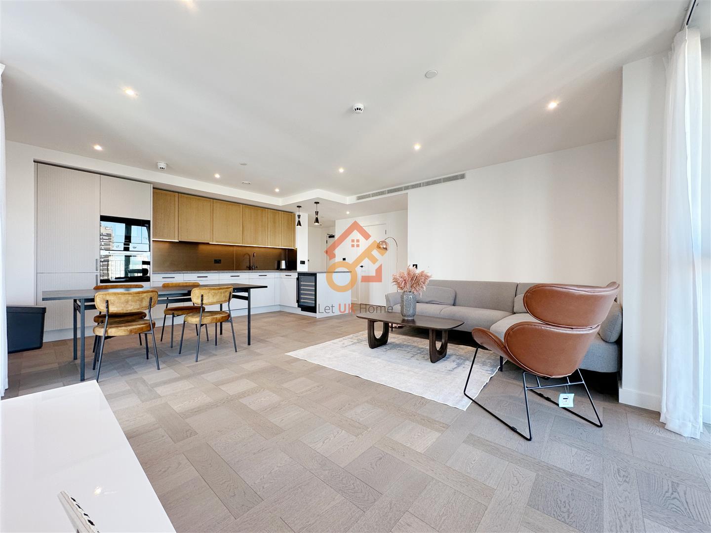 Flat Merino Gardens in Greater London