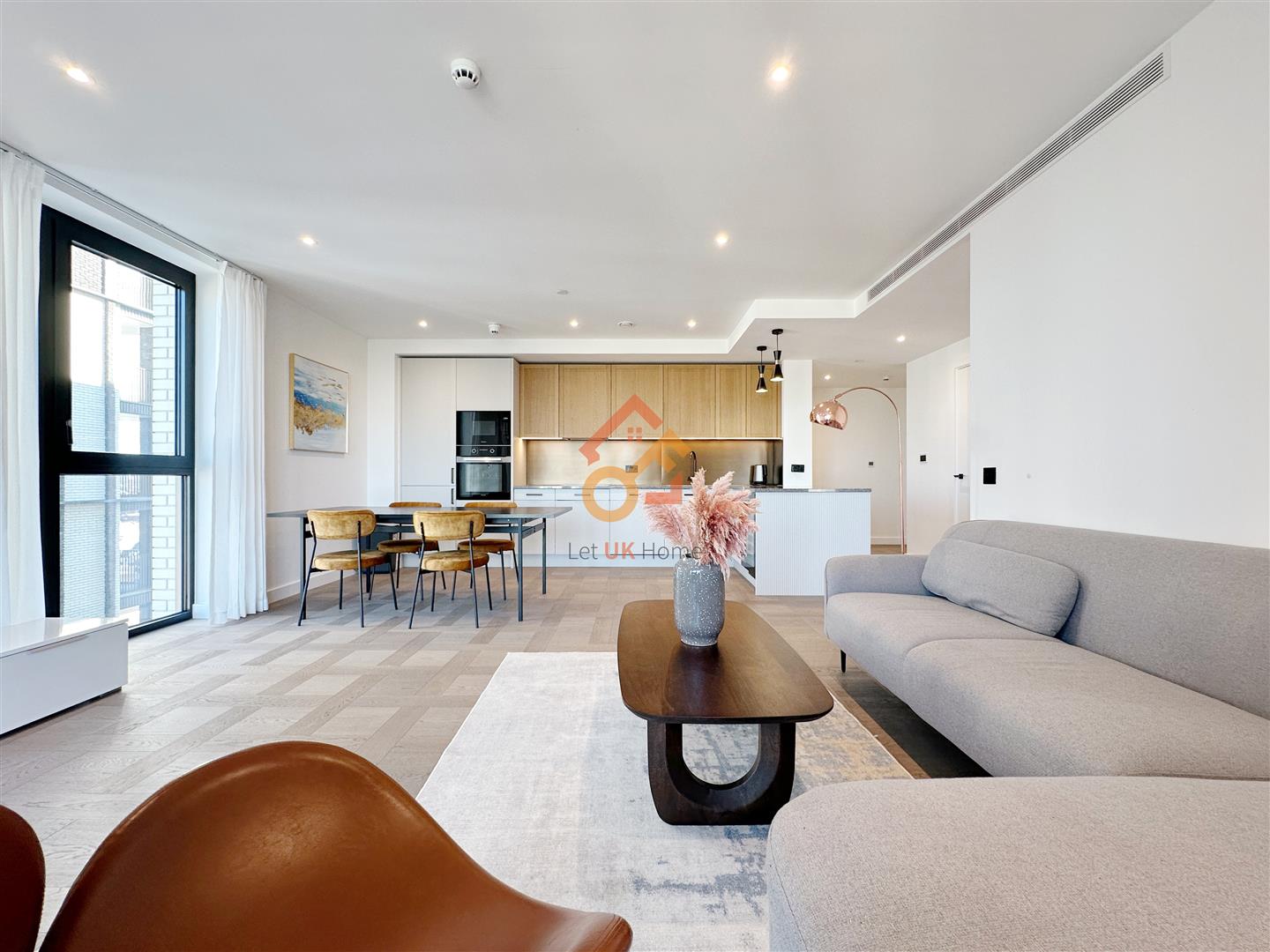 Flat Merino Gardens in Greater London