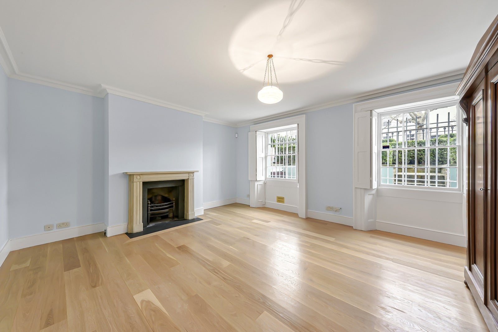 House Addison Avenue in Greater London