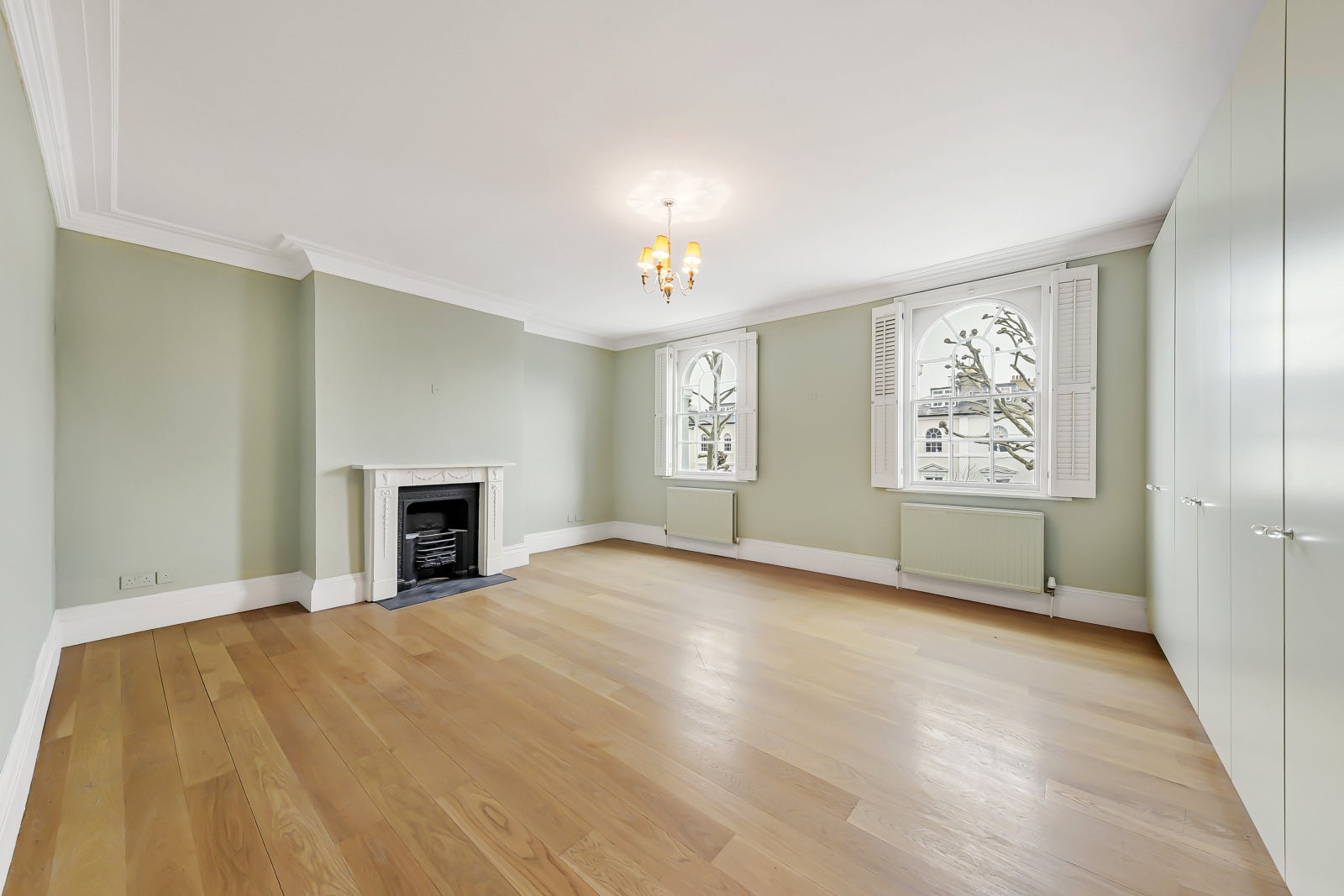 House Addison Avenue in Greater London