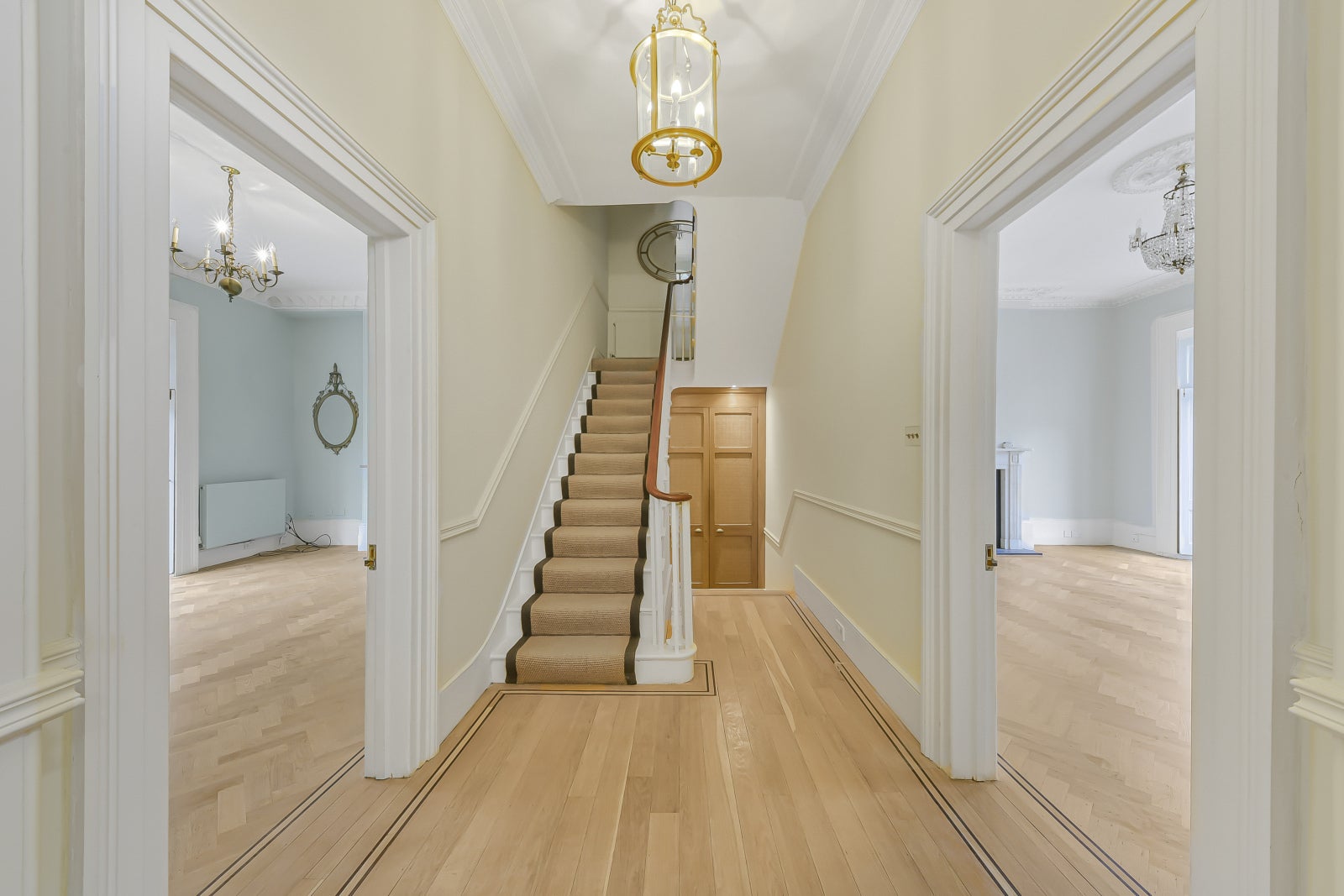 House Addison Avenue in Greater London
