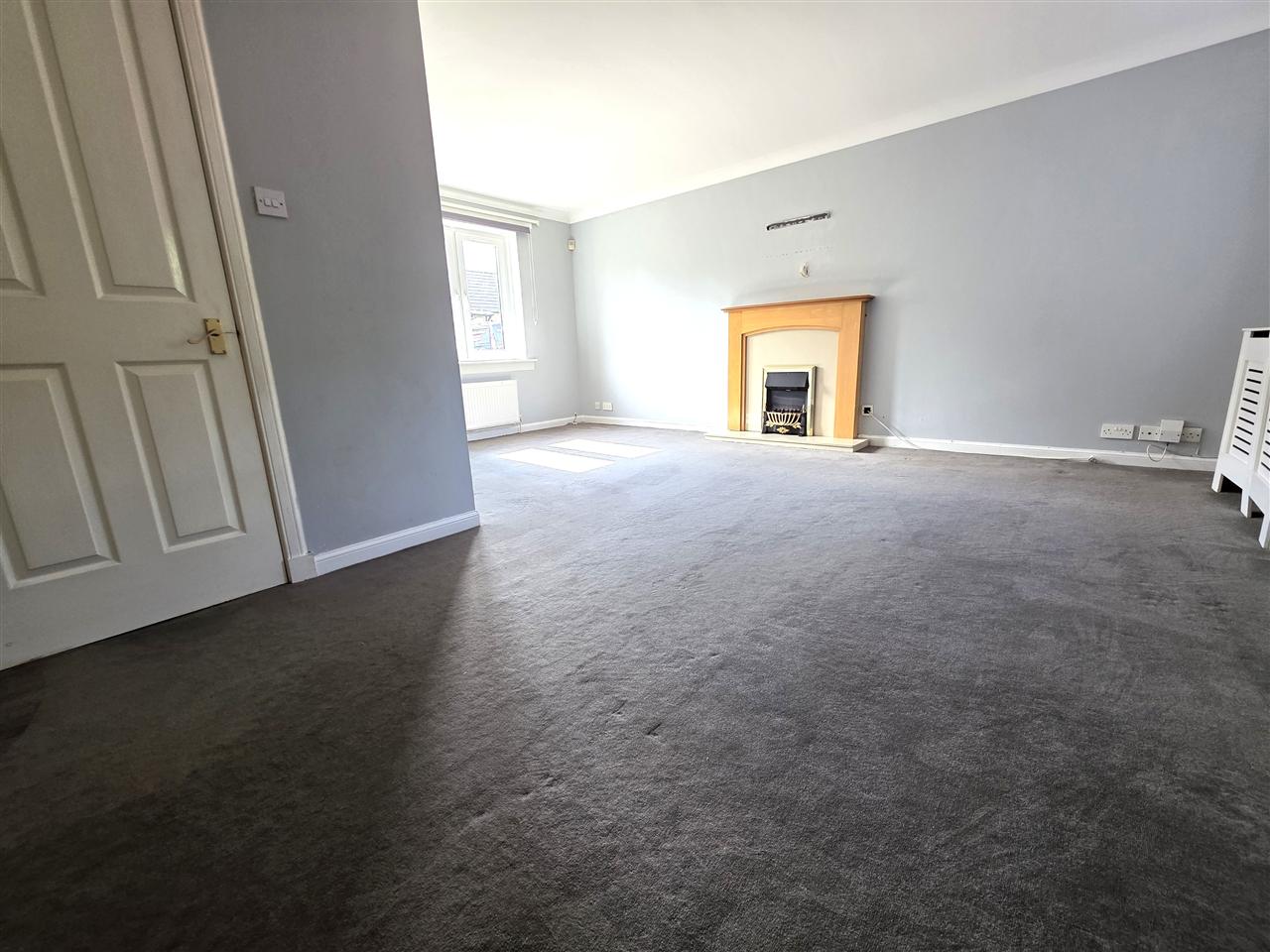 Flat Kirkhill Road in Newton Mearns