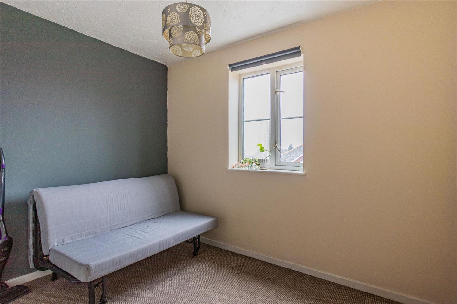 Flat Seager Drive in Cardiff