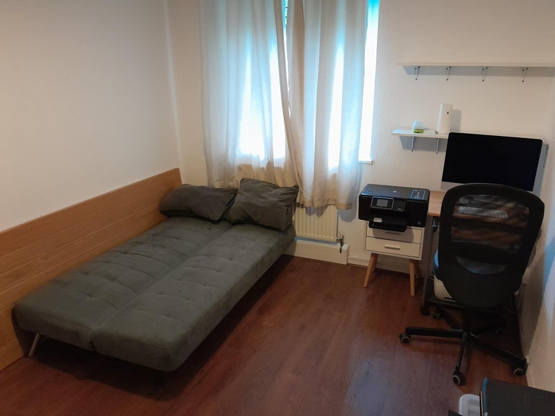 Room Tollard Avenue in Manchester