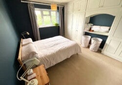Flat Orchard Place in Stafford