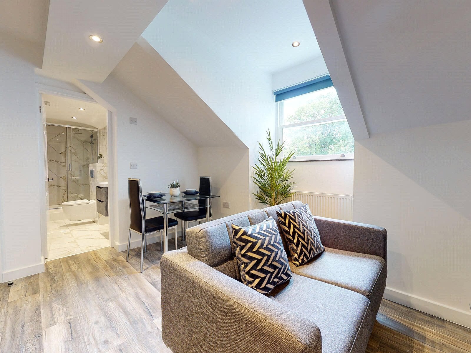 Flat Hyde Terrace in Leeds