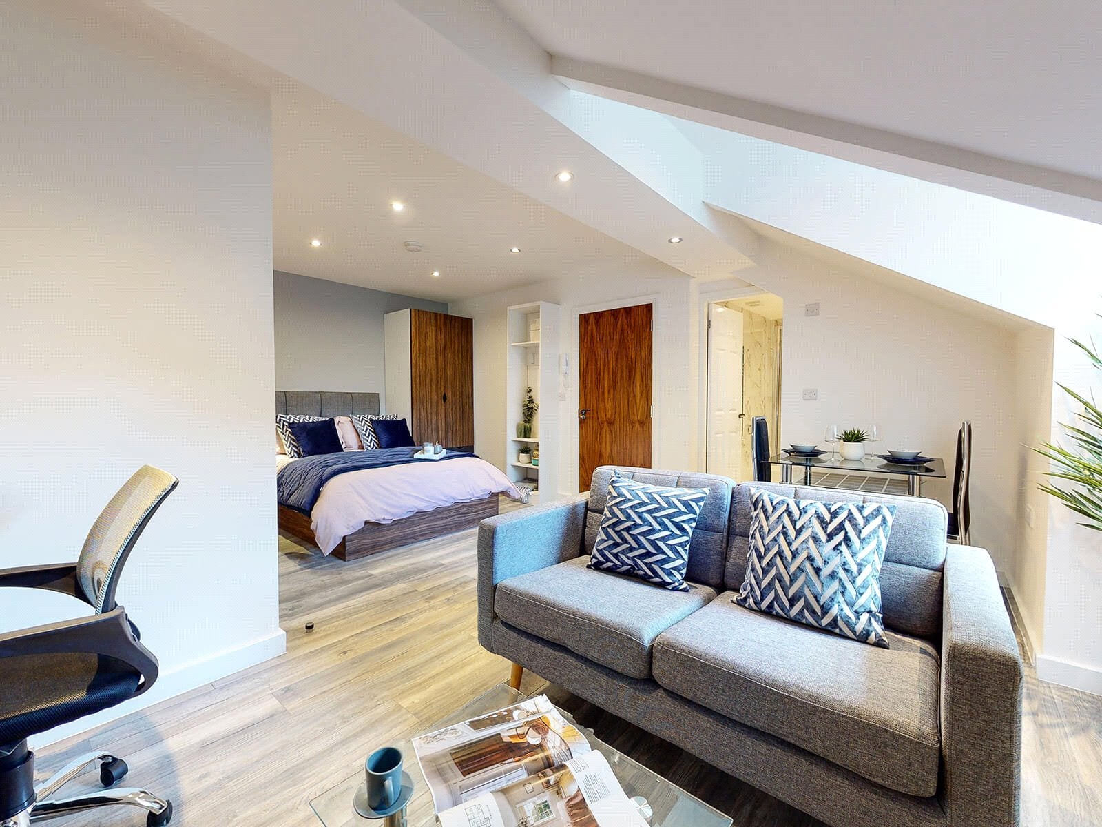 Flat Hyde Terrace in Leeds