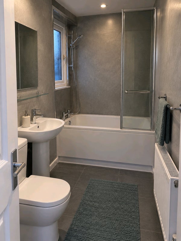 Room Montford Avenue in Glasgow