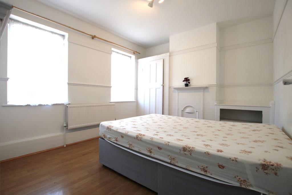 Room Monks Park in Greater London