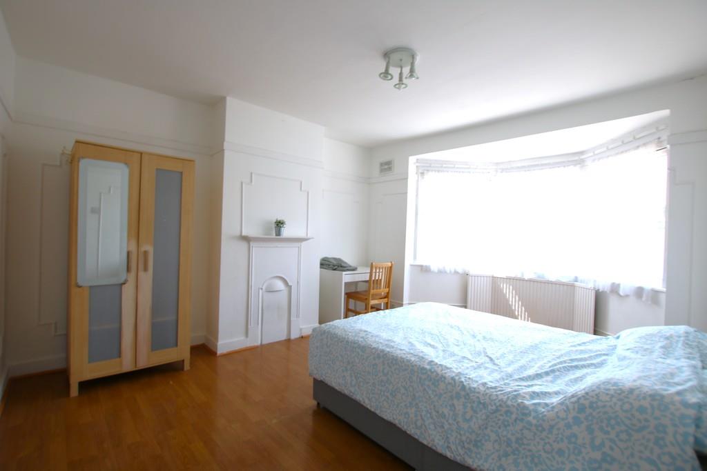 Room Monks Park in Greater London