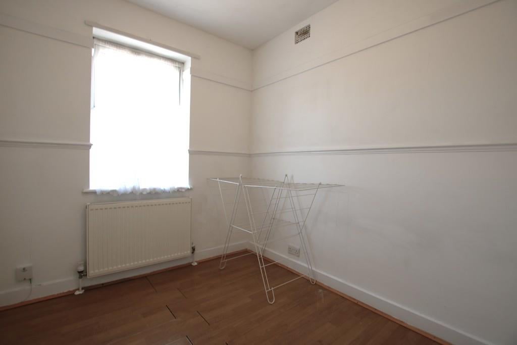 Room Monks Park in Greater London