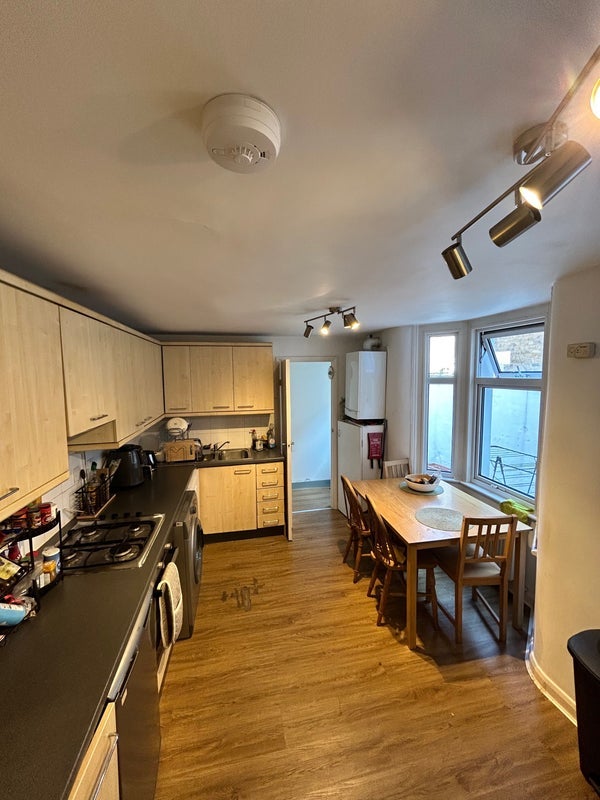 Room Arbery Road in Greater London
