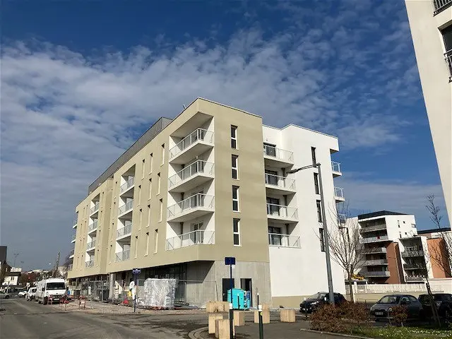 Flat Avenue Georges Clemenceau in Caen