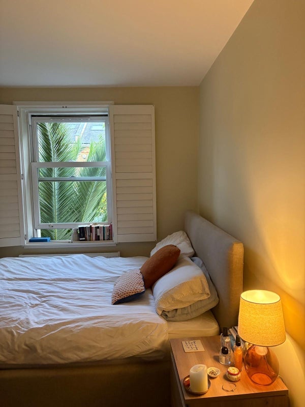 Room Kynaston Road in Greater London