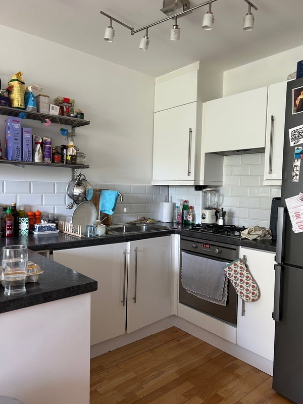 Room Kynaston Road in Greater London