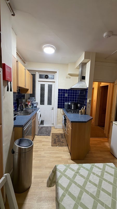 Flat Elgin Avenue in City of Westminster