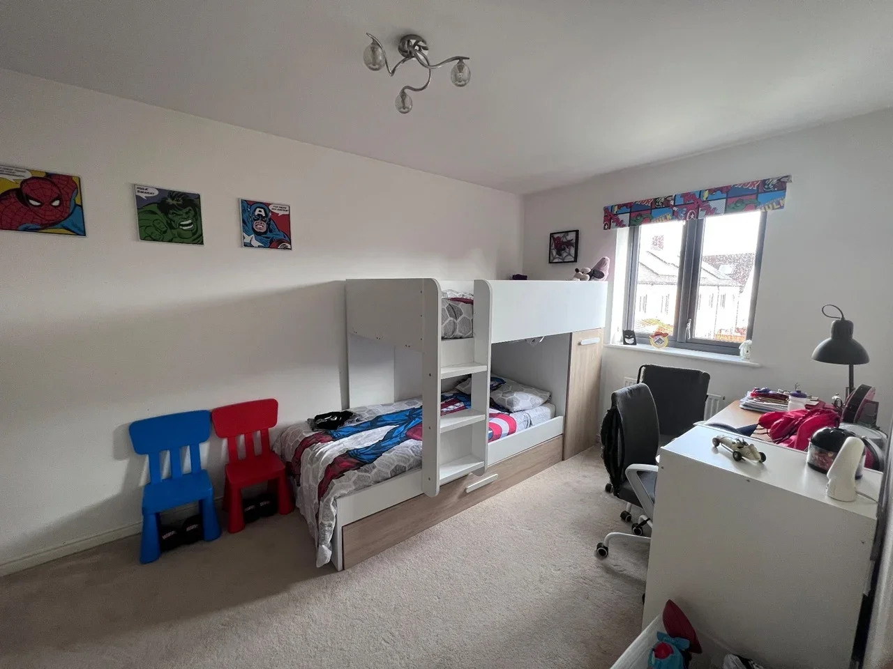 House Deblin Drive in Greater London