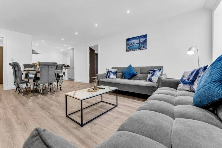 Flat Bidston Road in Liverpool