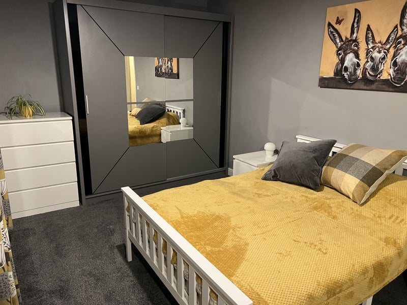 Room Main Street in Newark and Sherwood
