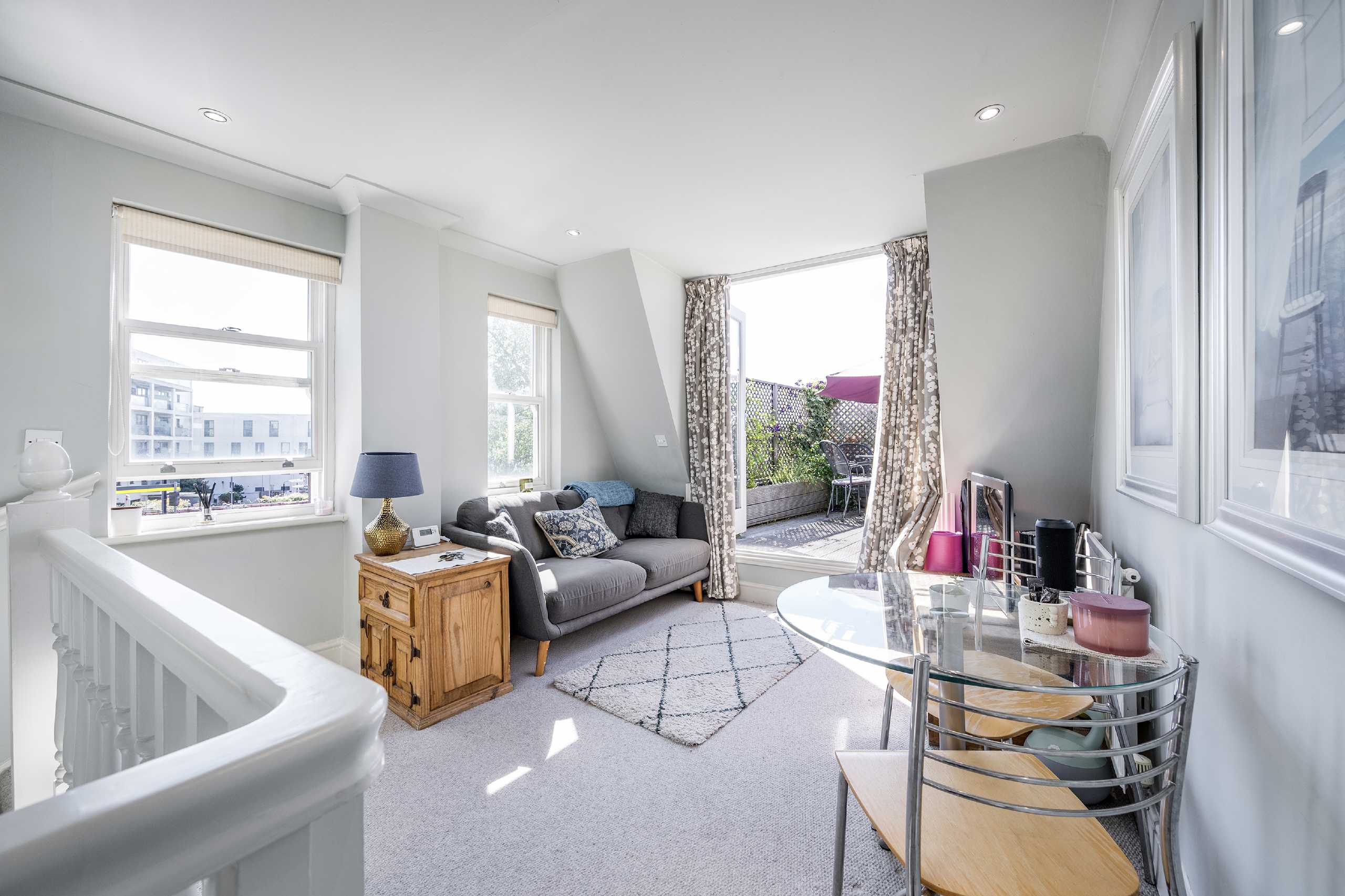 Room Saint Maur Road in Greater London