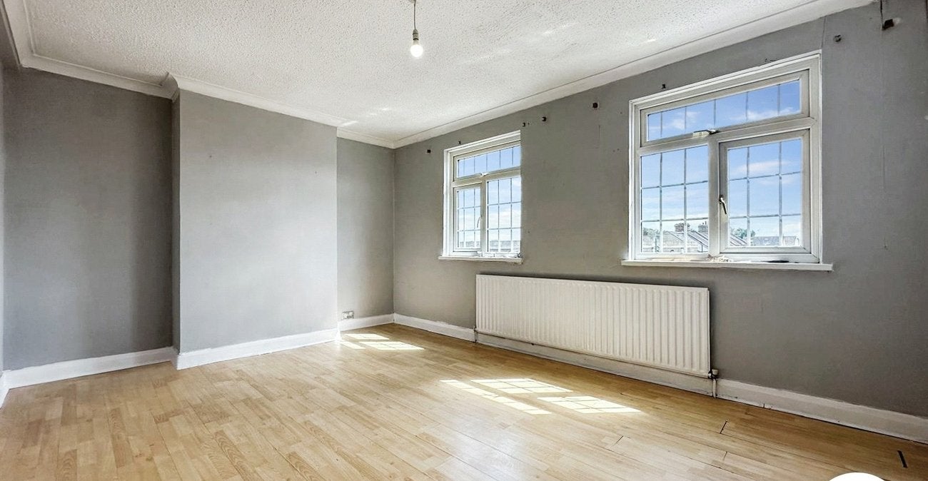 Flat Bellegrove Road in Greater London