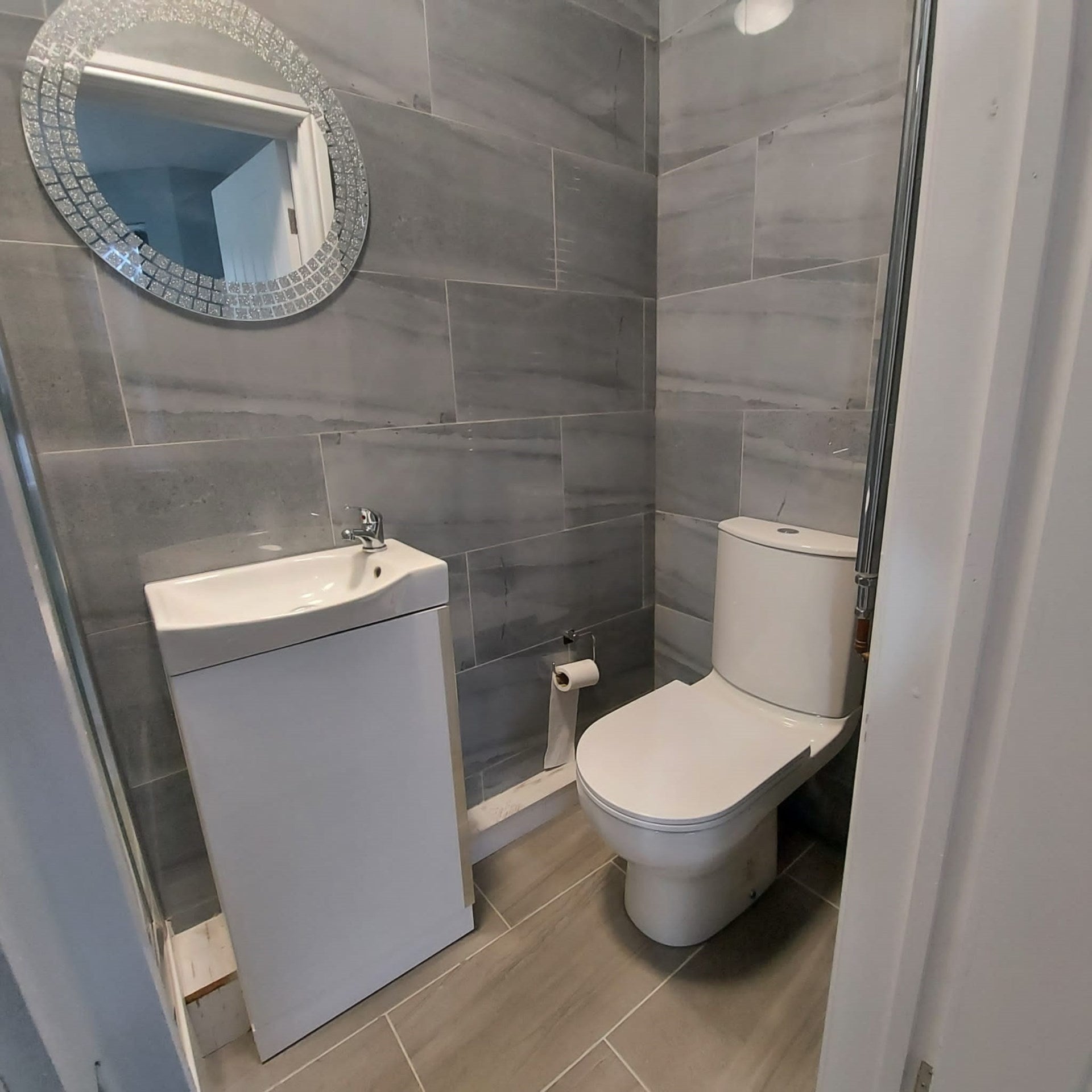 Room Avondale Road in Luton