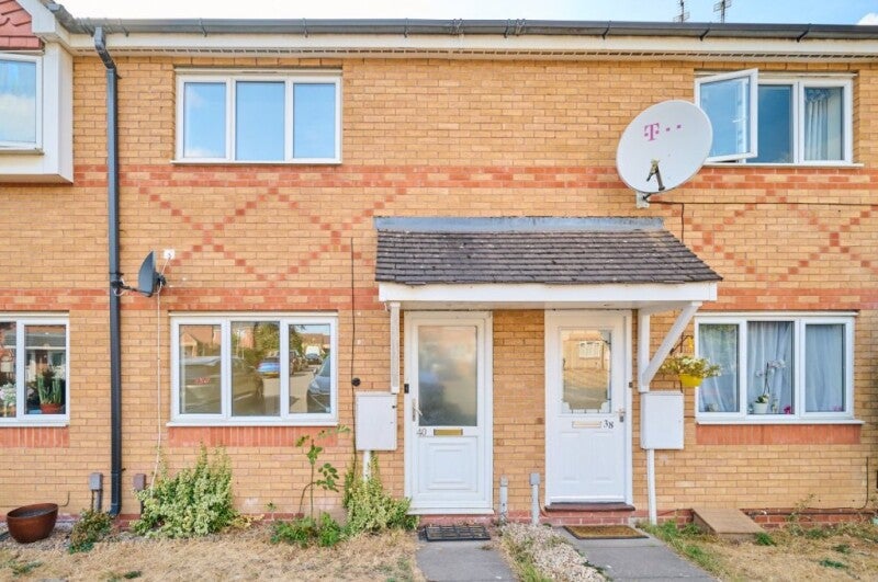 House Thomson Close in Rugby