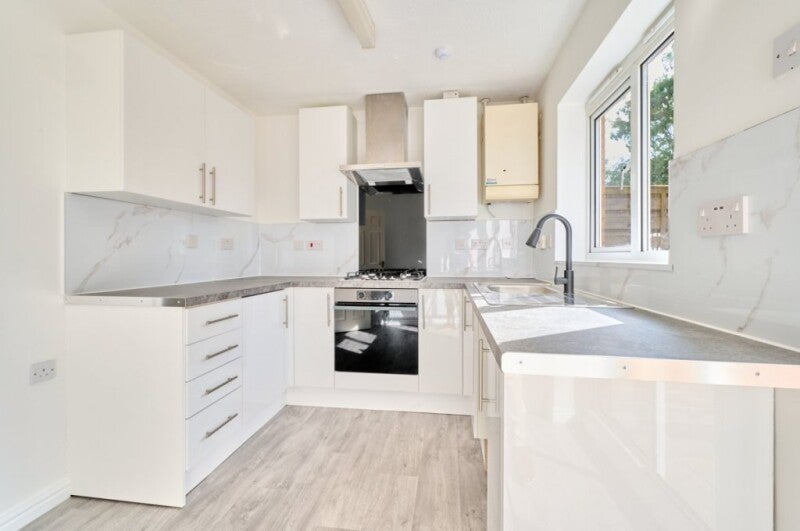 House Thomson Close in Rugby