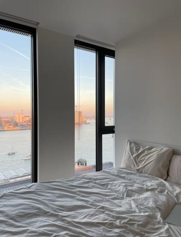 Room Chandlers Avenue in Greater London