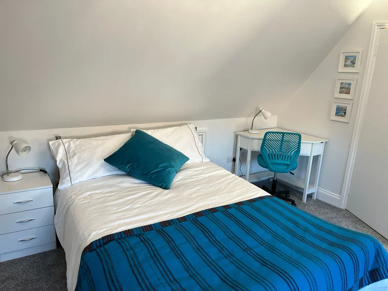 Room Crescent Road in Mid Sussex