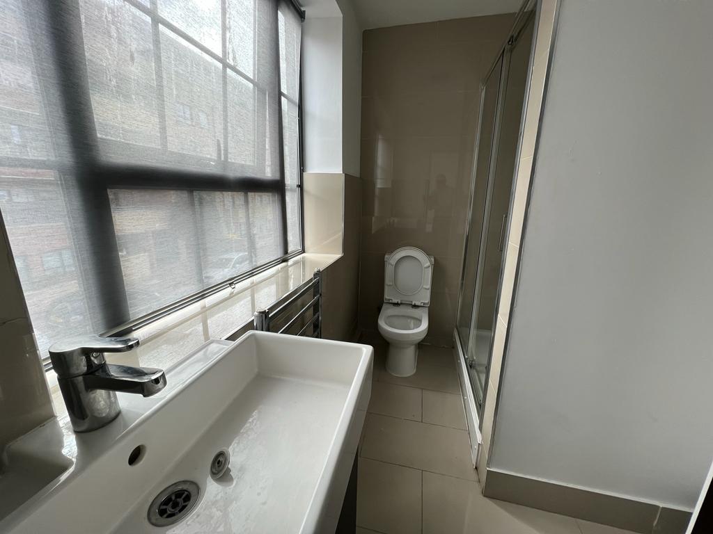 Flat Sutherland Road in Greater London